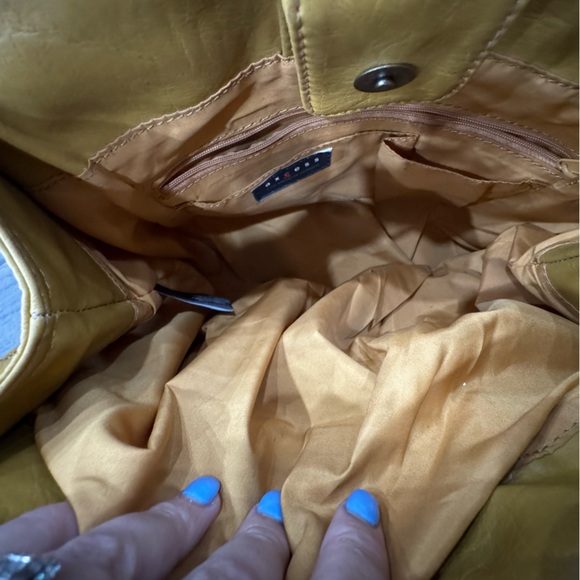 Axcess by Liz Claiborne Purse - Picture 6 of 9